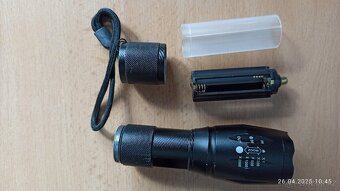 LED svítilny s ultafialovým UV-A světlem - 4