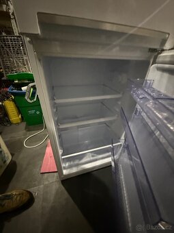 Predám lednici a mrazákem, zn.Beko - 4