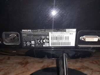 LCD Monitor Philips 197E3L 19" - 4