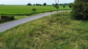 Prodám stavební pozemek 978m2 v obci Nemyslovice, 13 km MB - 4
