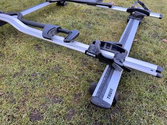 Kompletní set - střešní nosič kole Thule pro VW Passat B8 - 4