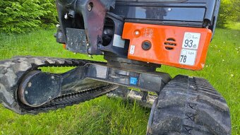 Prodám bagr Hitachi ZX26U-6, rok 2024, hydraulický upínač - 4