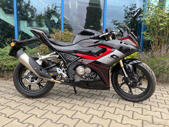 QJ MOTOR SRK 125R 2025 800km - 4