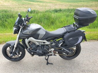 Yamaha MT-09 - 4