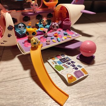 LPS littlest petshop letadlo spousta zvířátek a doplňků - 4