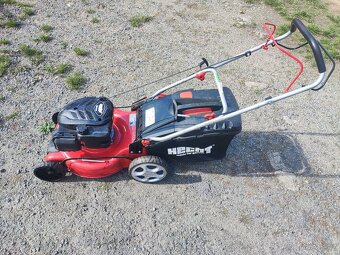 Benzínová sekačka na trávu - 4