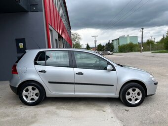 Volkswagen Golf 5 1.6 Benzin + LPG = 75kW, rv 2009 = - 4
