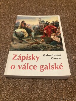 Historické knihy / literatura faktu - 4