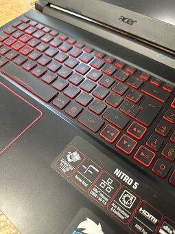 Herní notebook ACER Nitro 5,i5/24GB RAM/512GB SSD,GTX1650 - 4