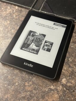 Čtečka knih Amazon Kindle Paperwhite 10. gen 32GB + obal 3 - 4