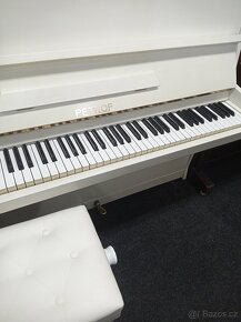 Bílé piano, pianino, klavír Petrof - 4