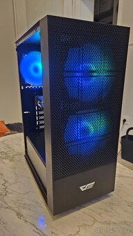 Xeon 1240 V3 (i7 4770) | RX 570 8GB | 16 GB RAM | SSD+HDD - 4