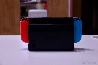 Nintendo Switch – skvělý stav + ochranné sklo + možnost hry - 4