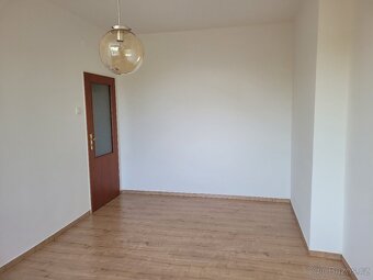 Pronájem bytu 2+1 Holešov - 4