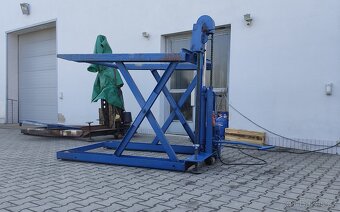mobilní zvedák hever z DDR -po opravě, přetěsněný, nový olej - 4