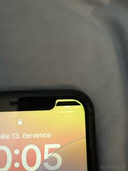 iPhone XR - 4