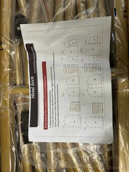 pomocník na výzdobu. - 4