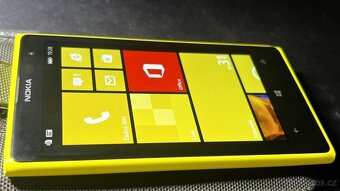 📱 Nokia Lumia 1020 – žlutá - 4