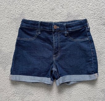 Kraťasy HM, vel. 134/140 - 4