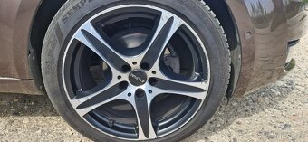 Prodám vyměním 215/50/18 zimní sada 5x112 - 4