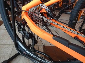 eMTB Leader Fox OXNAR Panasonic 2023 - 4