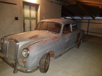 Mercedes W105-219 - 4