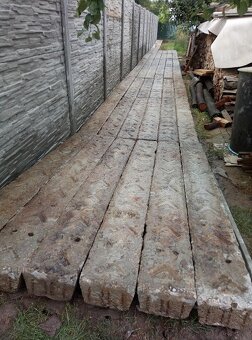 Betonové pražce - doprava možná. - 4