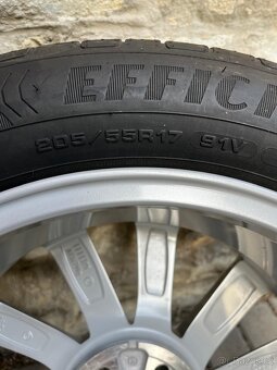 Letní sada Škoda Kamiq 5x100 R17 - 4