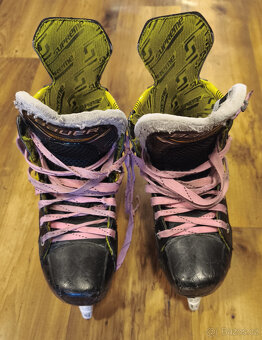 Hokejové brusle Bauer Supreme M4 vel. 3,5EE/EUR 36,5 - 4