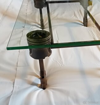 KONFERENČNÍ STOLEK PATINOVANÝ KOV - TVRZENÉ SKLO - 4