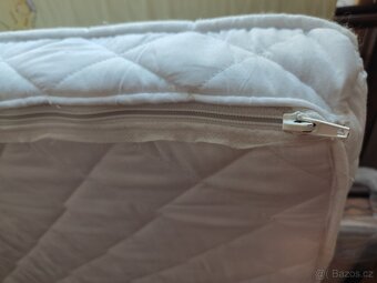 Postýlka - použitá, bez vad, včetně povlečení aj. - 4