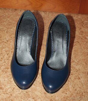 Tmavě modré kožené lodičky v. 37 značka Stival - 4