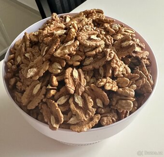Vlasske loupane orechy - pulky - 4