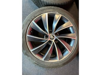 ALU disky 5x112 R18 6Jx18H2 ET 44 se zimními pneu 235/45 R18 - 4