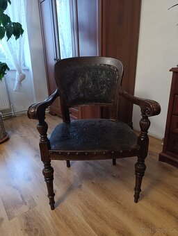 Starožitné křeslo - 4