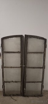 Krásné dřevěné okno - 4