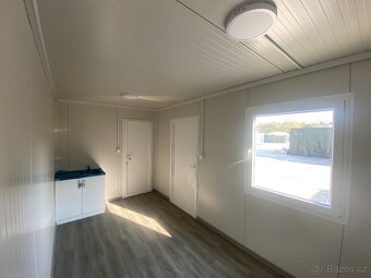 Nový obytný kontejner s koupelnou 6x2,4m vč. kuchyňky - 4