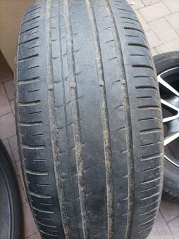 kola XC60 z roku 2015 - 4