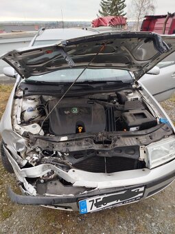 Škoda Octavia kombi 1,6 - nepojízdné - 4