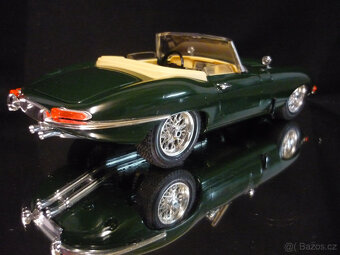 Jaguar E Type Cabriolet zelený Bburago 1/18 - 4