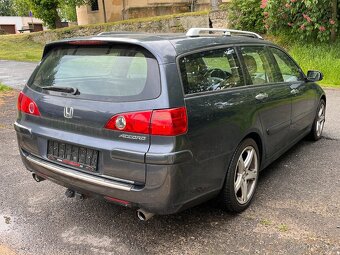 HONDA ACCORD 2.4i 140KW,EXECUTIVE,PLNÁ VÝBAVA,KRÁSNÝ STAV - 4
