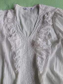 Elegantní bílá blůza Zara - 4