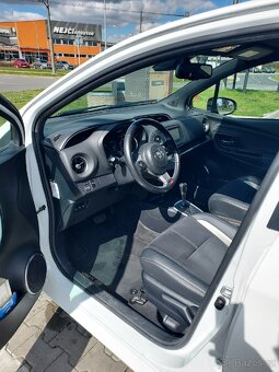 Toyota Yaris 1,5 hybrid GR SPORT - 4
