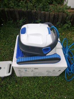 Robotický bazénový vysavač - 4