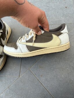 Travis Scott x Air Jordan 1 Retro Low OG 'Reverse Mocha - 4