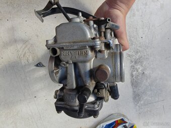 Kawasaki ER-5 - karburátory - příruby - 4
