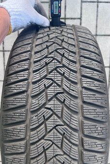 235/45 R18 - 2x zimní Dunlop 8mm - 4