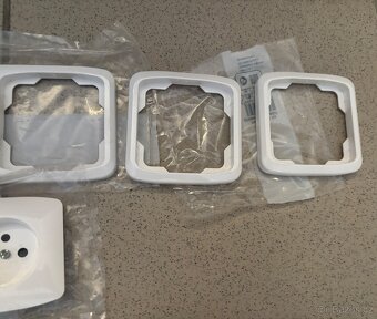 Vypínače a zásuvky ABB Tango - 4