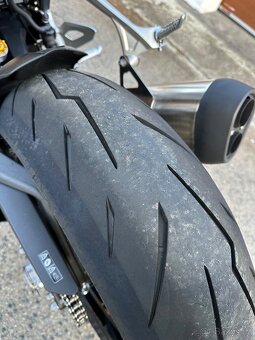 Triumph Speed Triple 1200 RS - 4