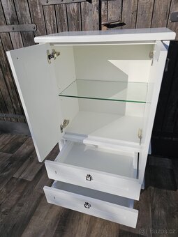 Komoda ve venkovském stylu - 4